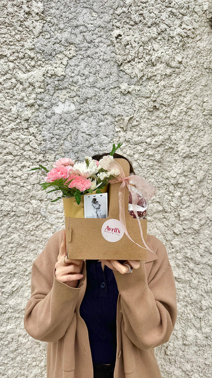 Cookies Carrier Bouquet