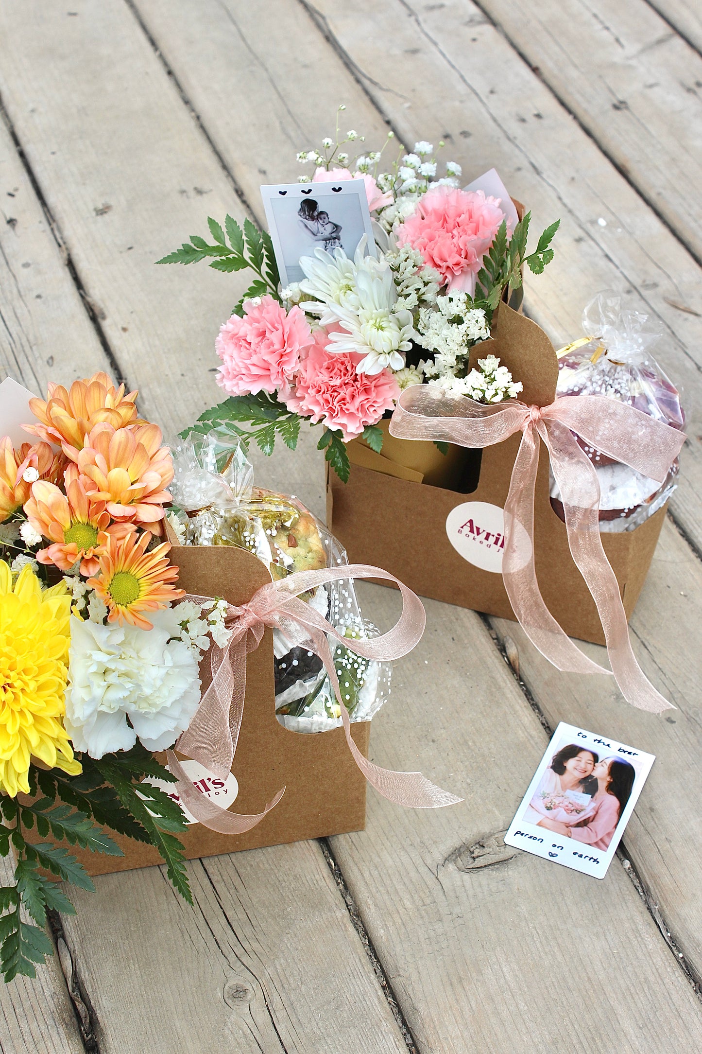 Cookies Carrier Bouquet