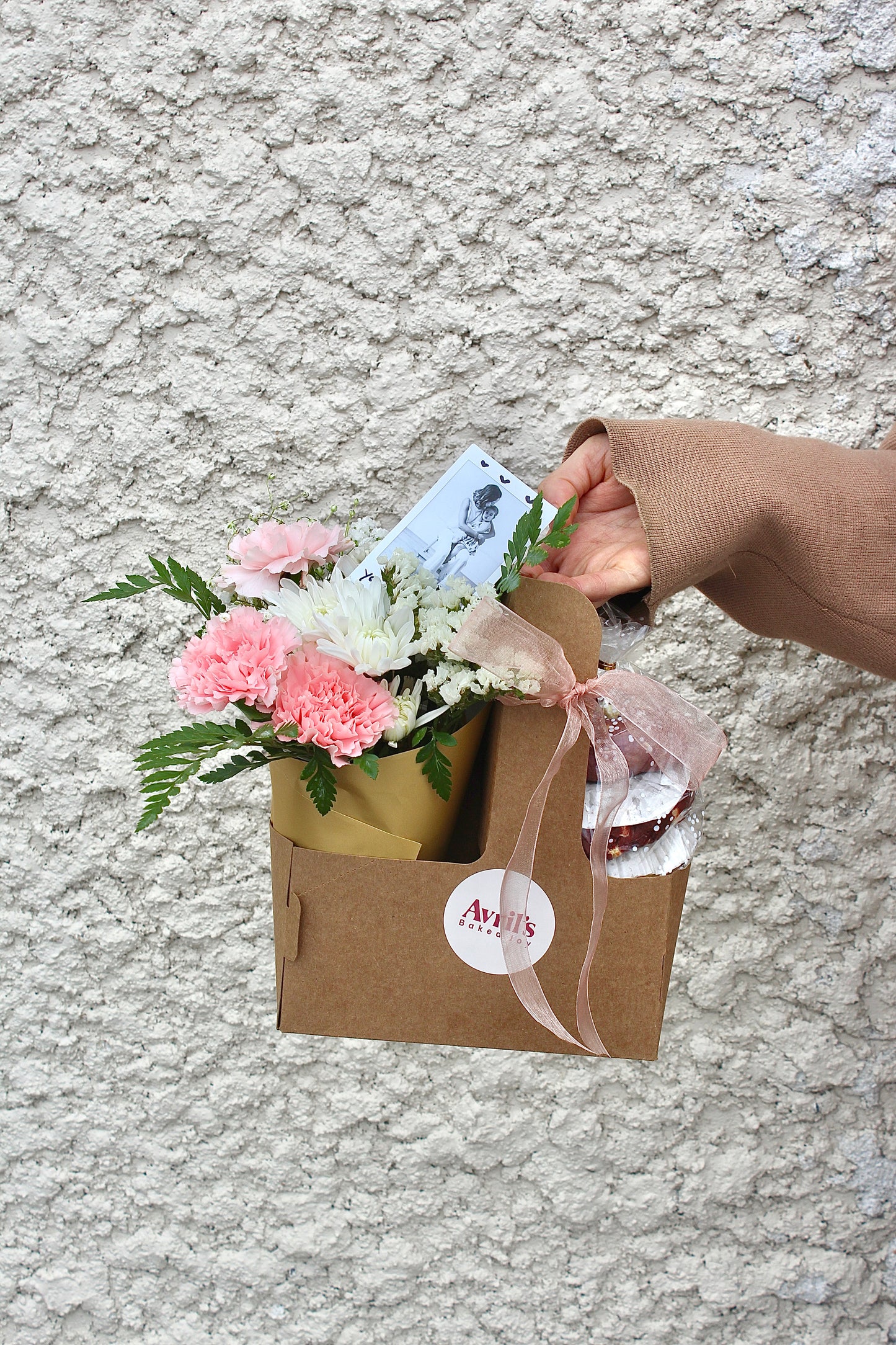 Cookies Carrier Bouquet